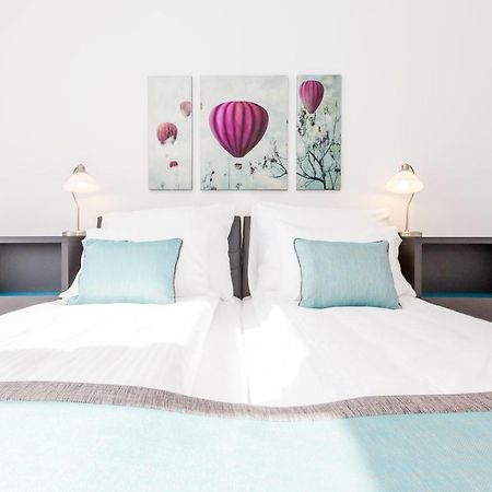 Simtown Suite Apartments Wina Bagian luar foto