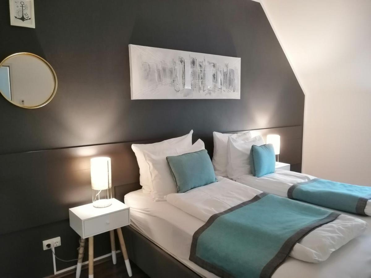 Simtown Suite Apartments Wina Bagian luar foto